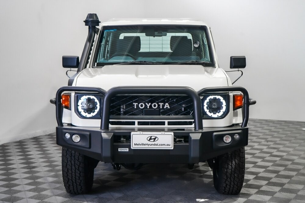 Toyota Landcruiser image 3