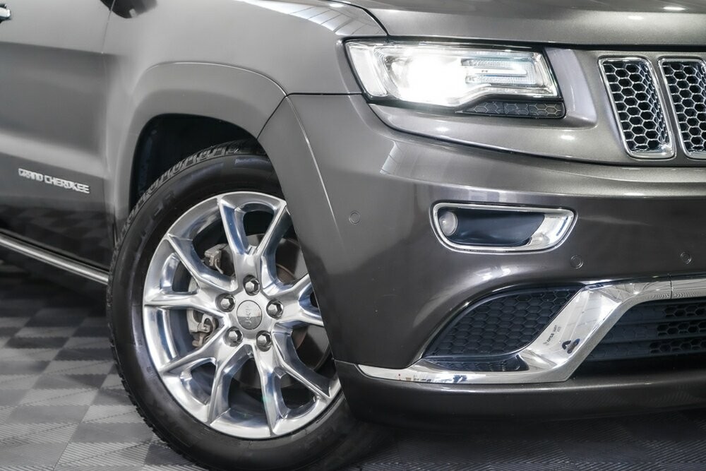 Jeep Grand Cherokee image 2