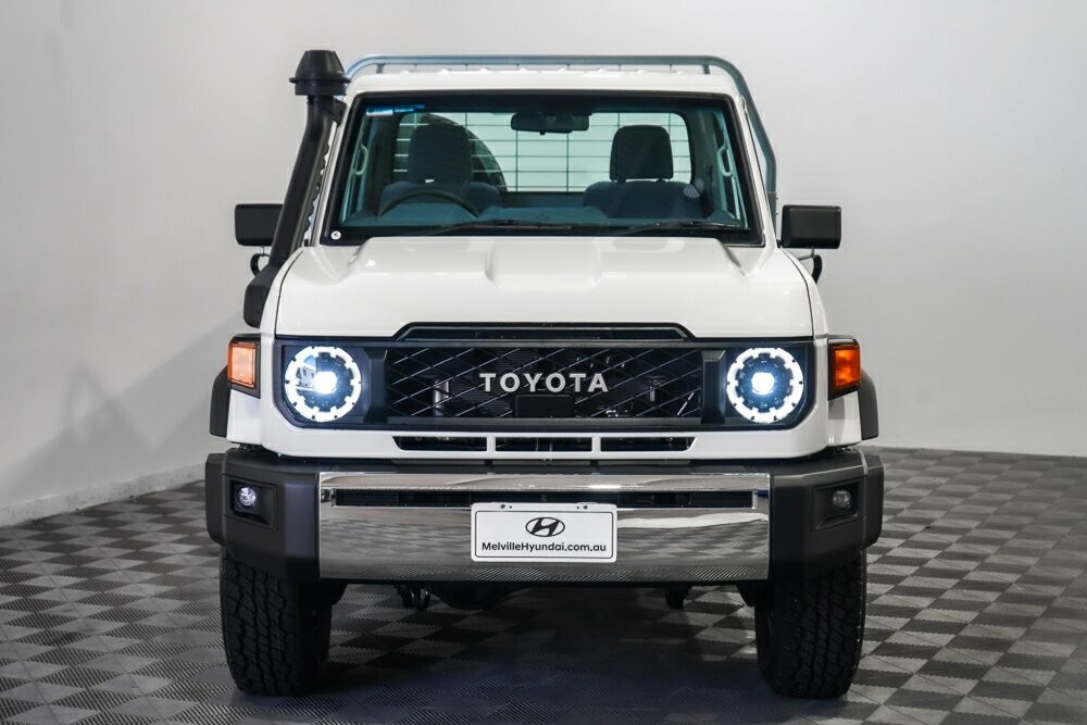 Toyota Landcruiser image 3