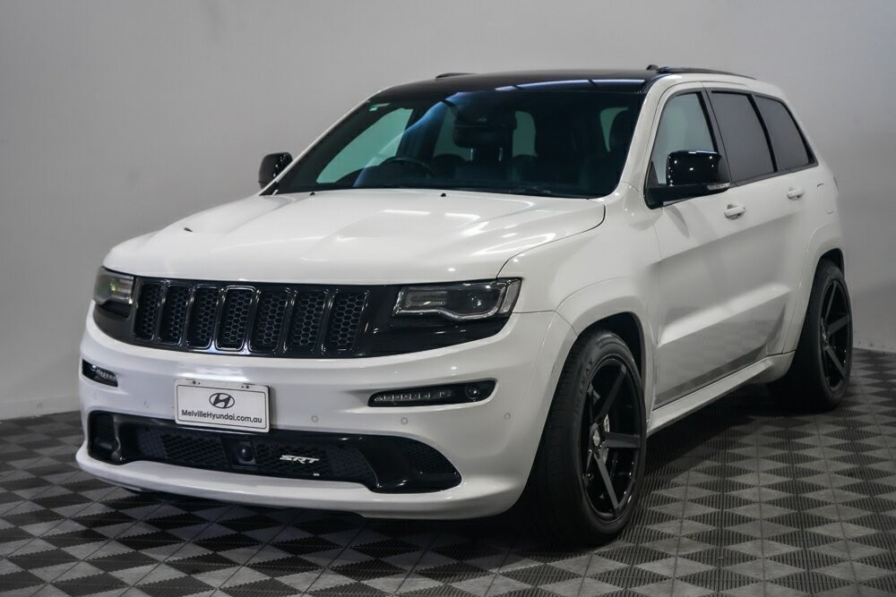 Jeep Grand Cherokee image 4