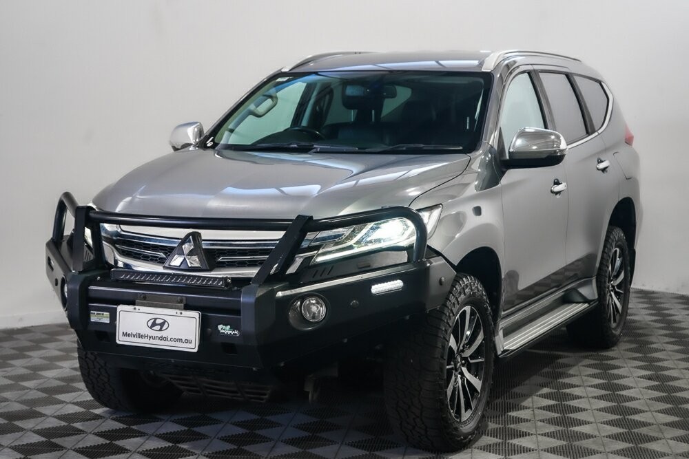 Mitsubishi Pajero Sport image 4