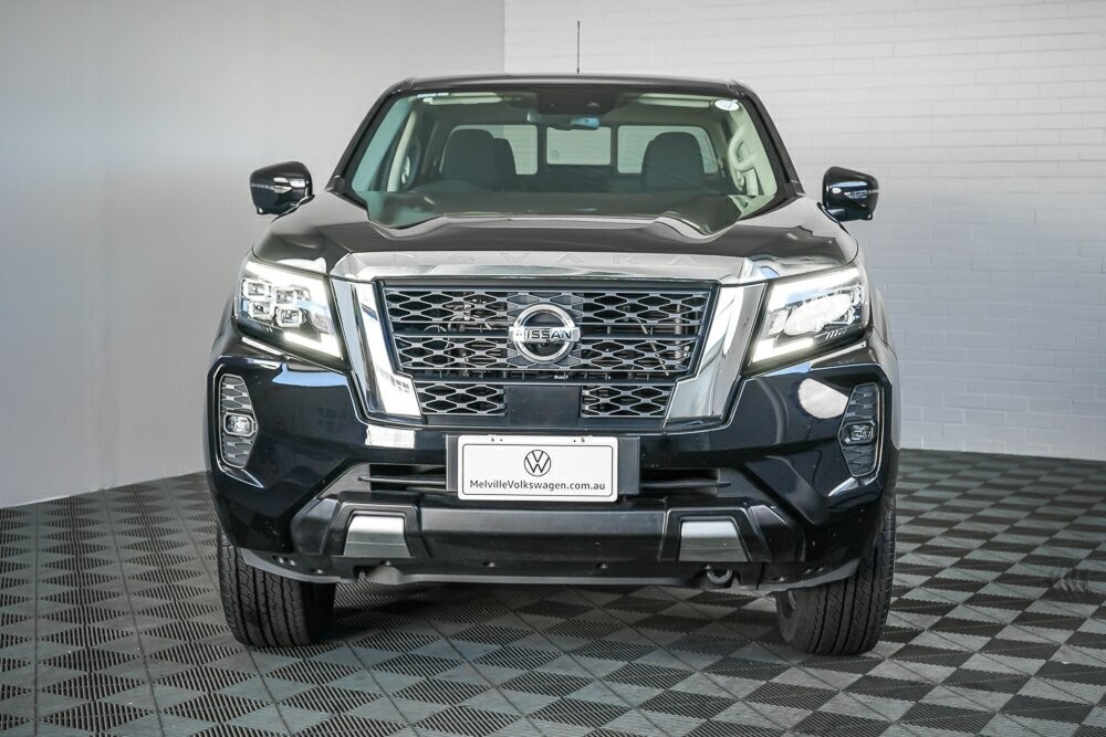 Nissan Navara image 2