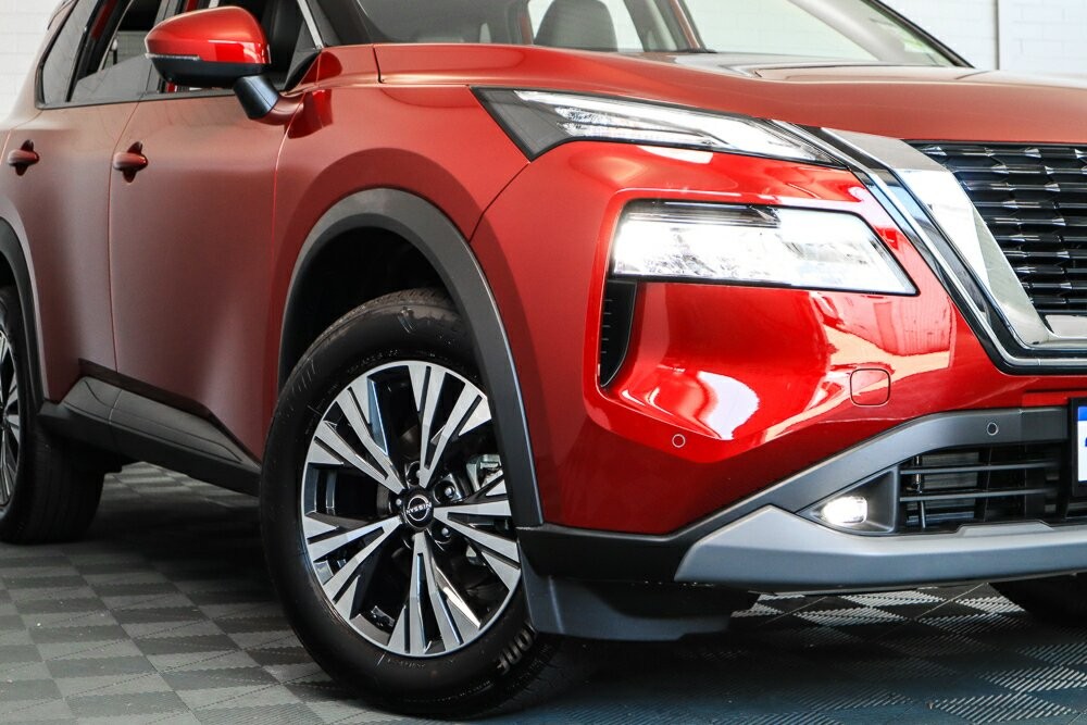 Nissan X-trail image 2