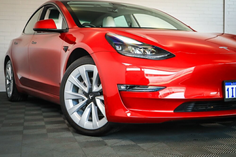 Tesla Model 3 image 2