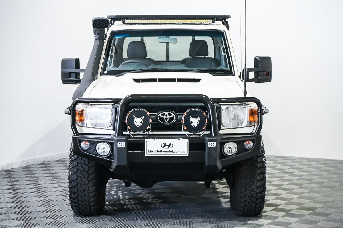 Toyota Landcruiser image 3