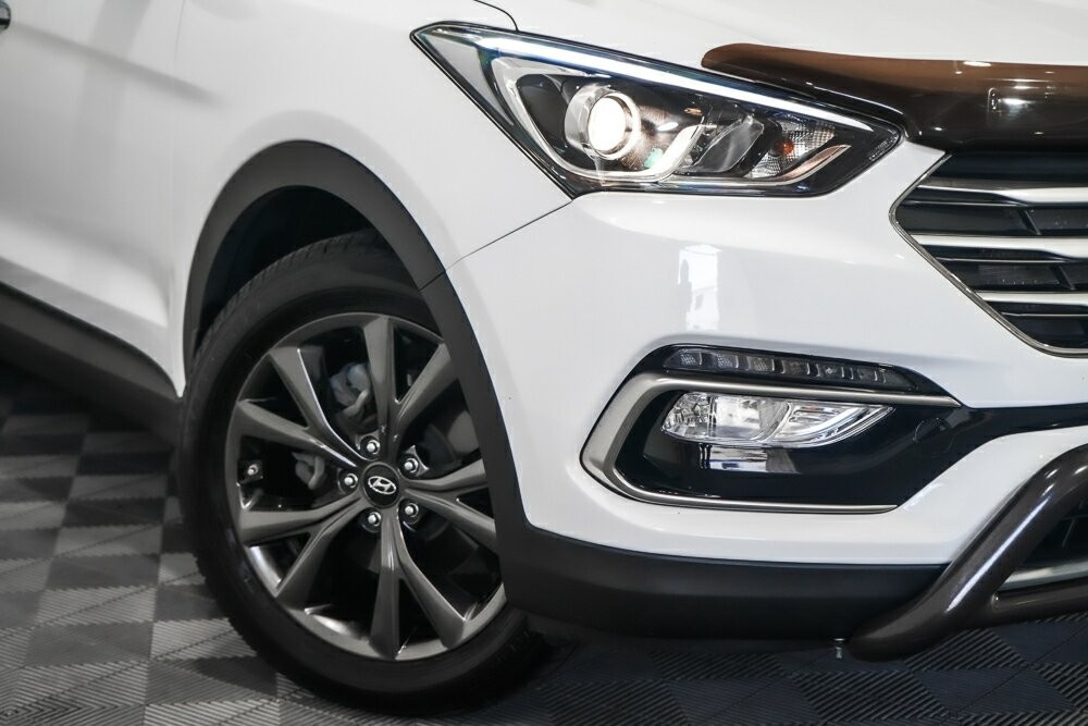 Hyundai Santa Fe image 2