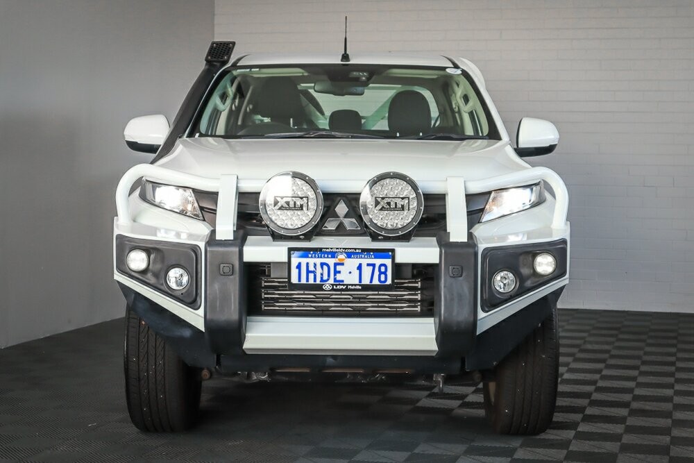 Mitsubishi Triton image 3