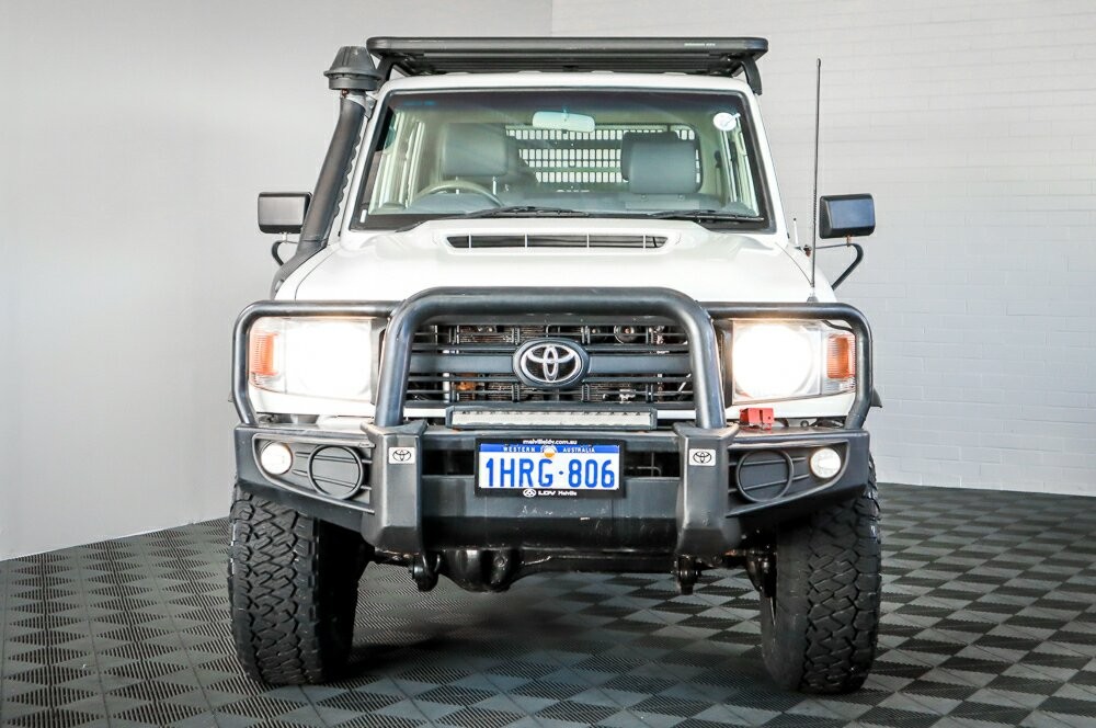 Toyota Landcruiser image 3