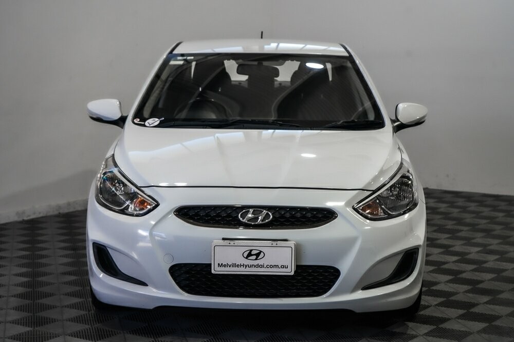 Hyundai Accent image 3