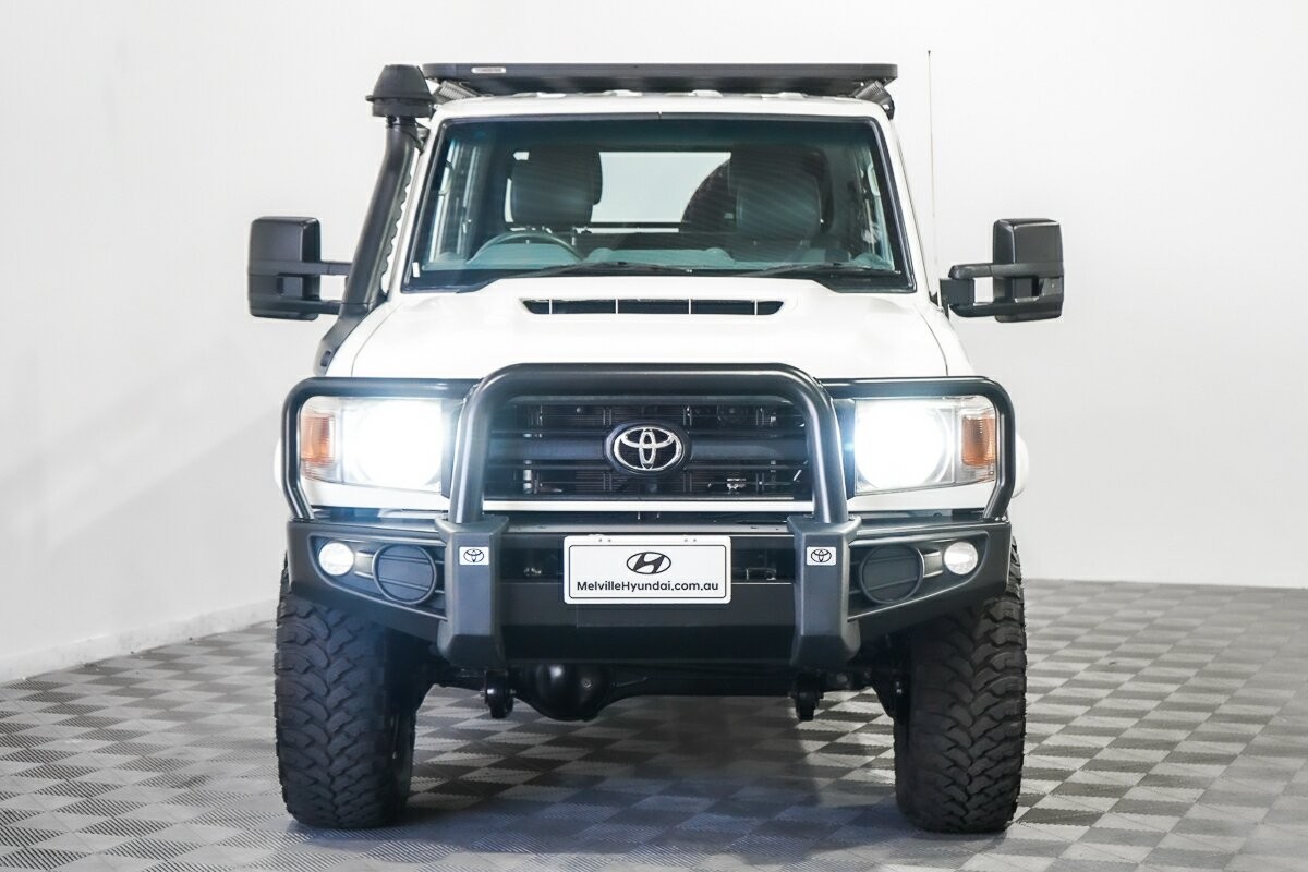 Toyota Landcruiser image 3