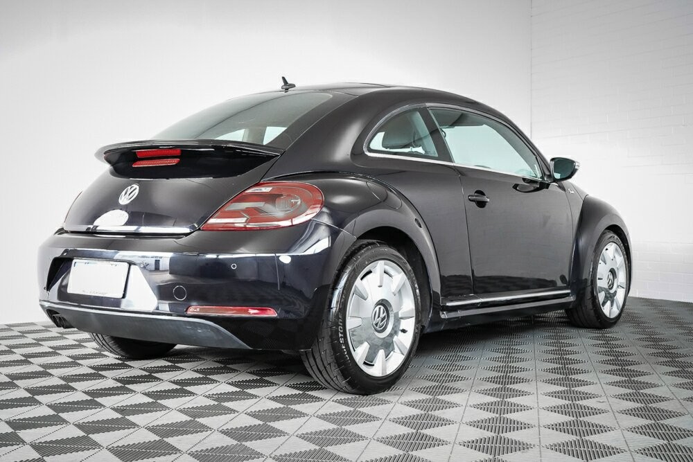 Volkswagen Beetle image 3