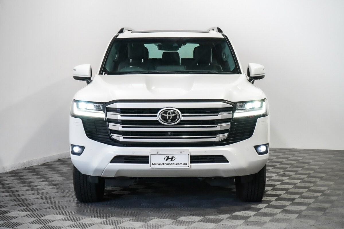 Toyota Landcruiser image 3