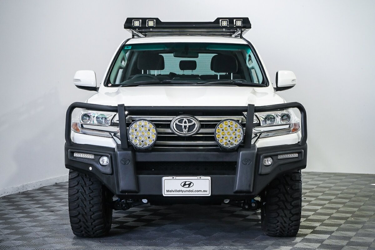 Toyota Landcruiser image 3