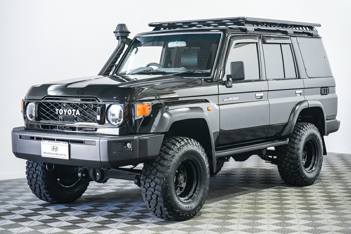 Toyota Landcruiser image 3