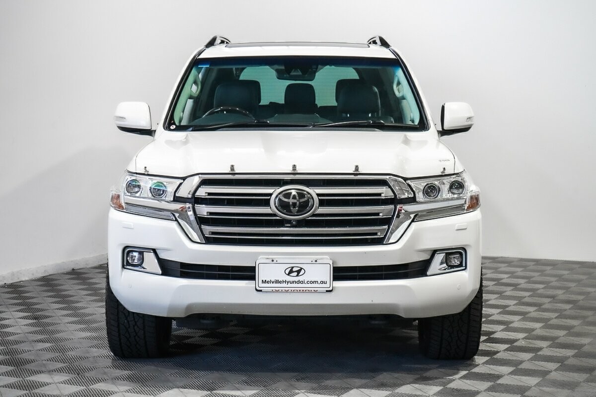 Toyota Landcruiser image 3