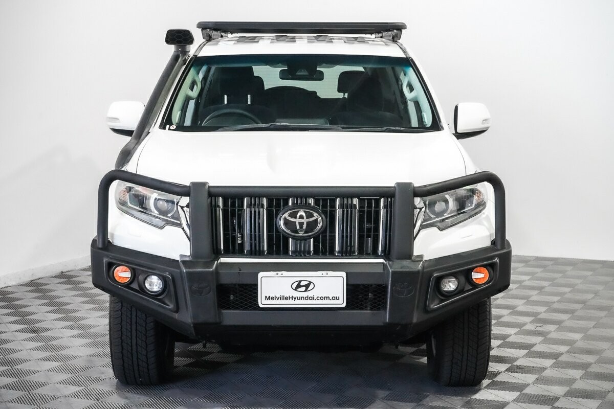 Toyota Landcruiser Prado image 3