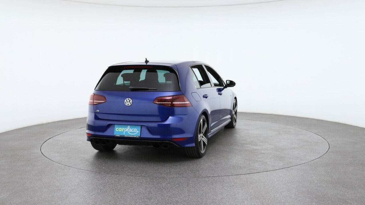 Volkswagen Golf image 3