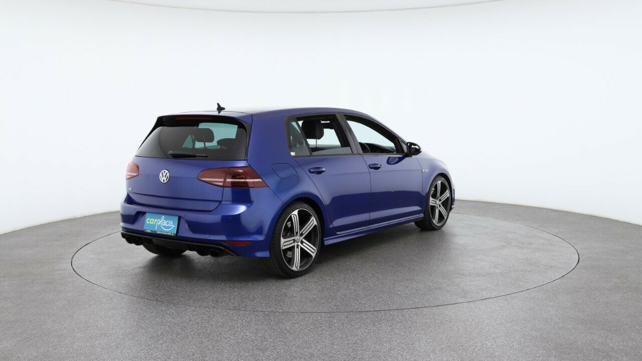 Volkswagen Golf image 4