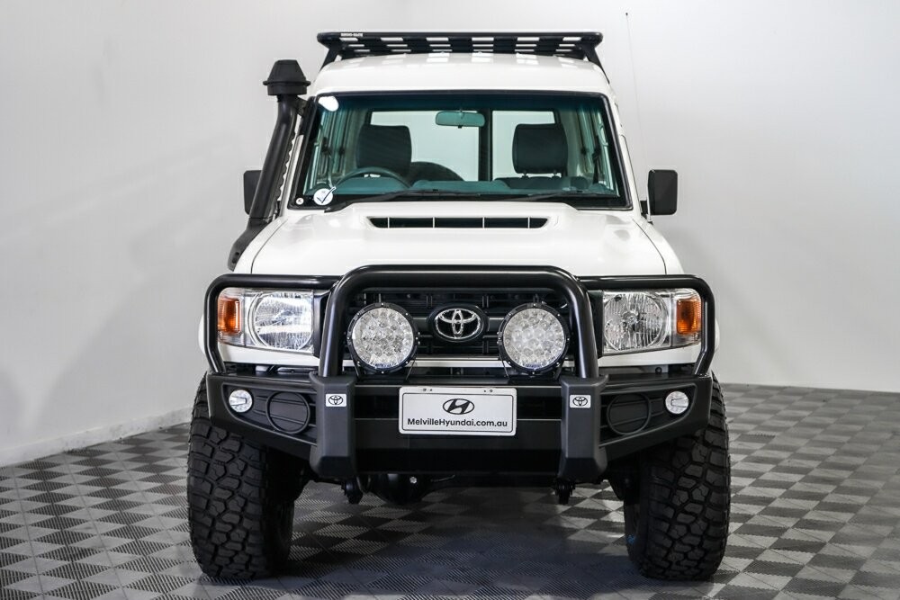 Toyota Landcruiser image 3