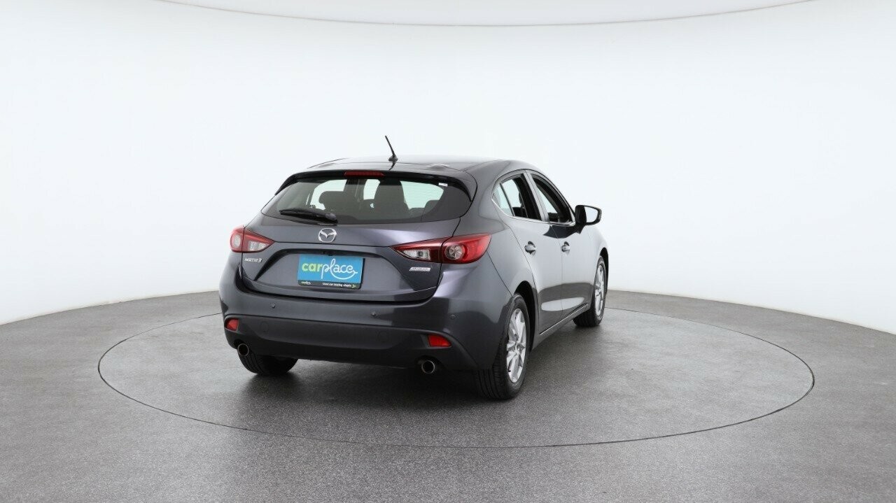 Mazda 3 image 3