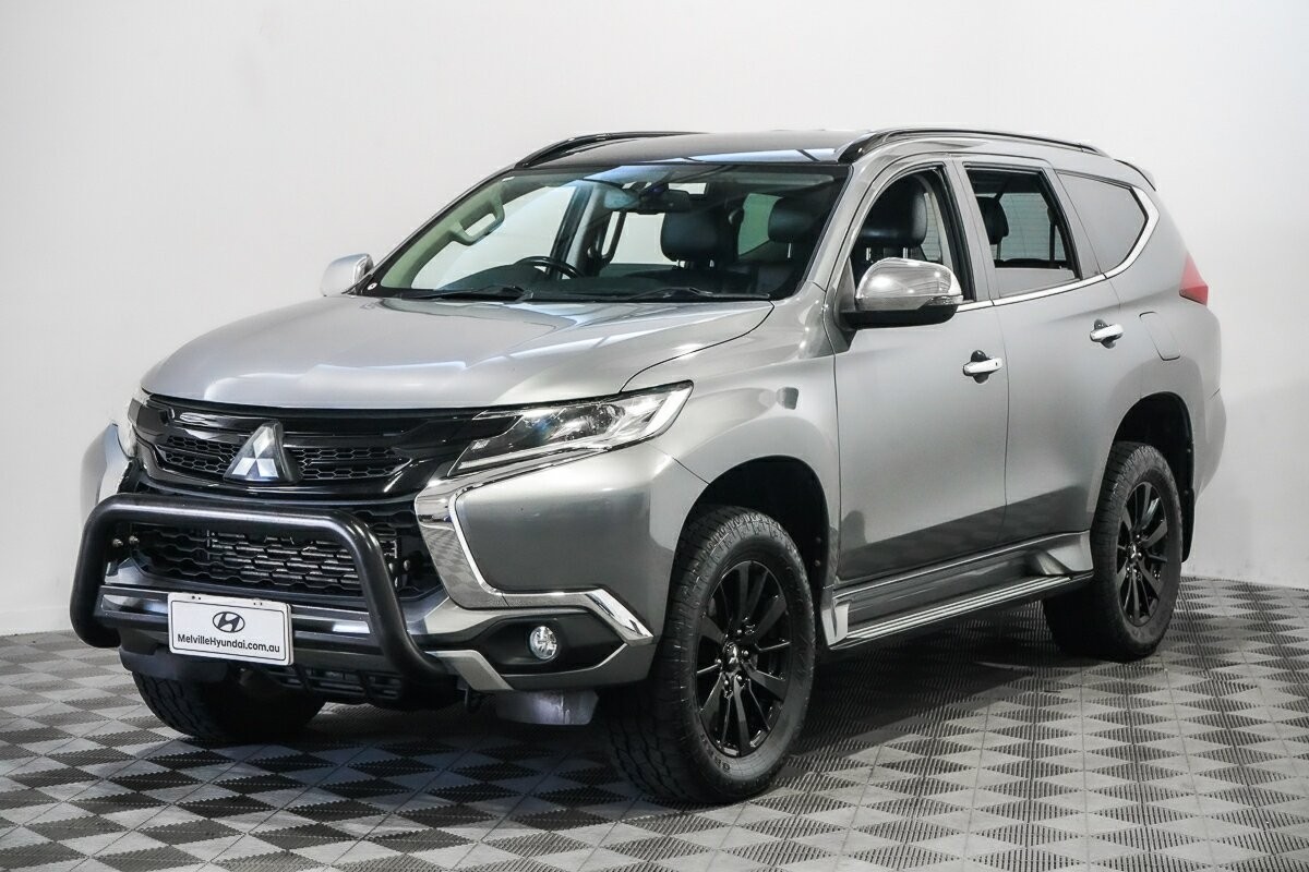 Mitsubishi Pajero Sport image 4