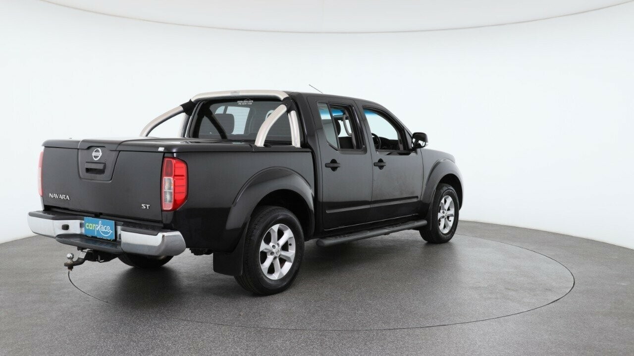 Nissan Navara image 3