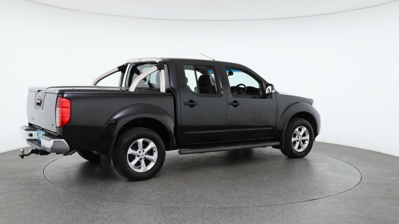 Nissan Navara image 4