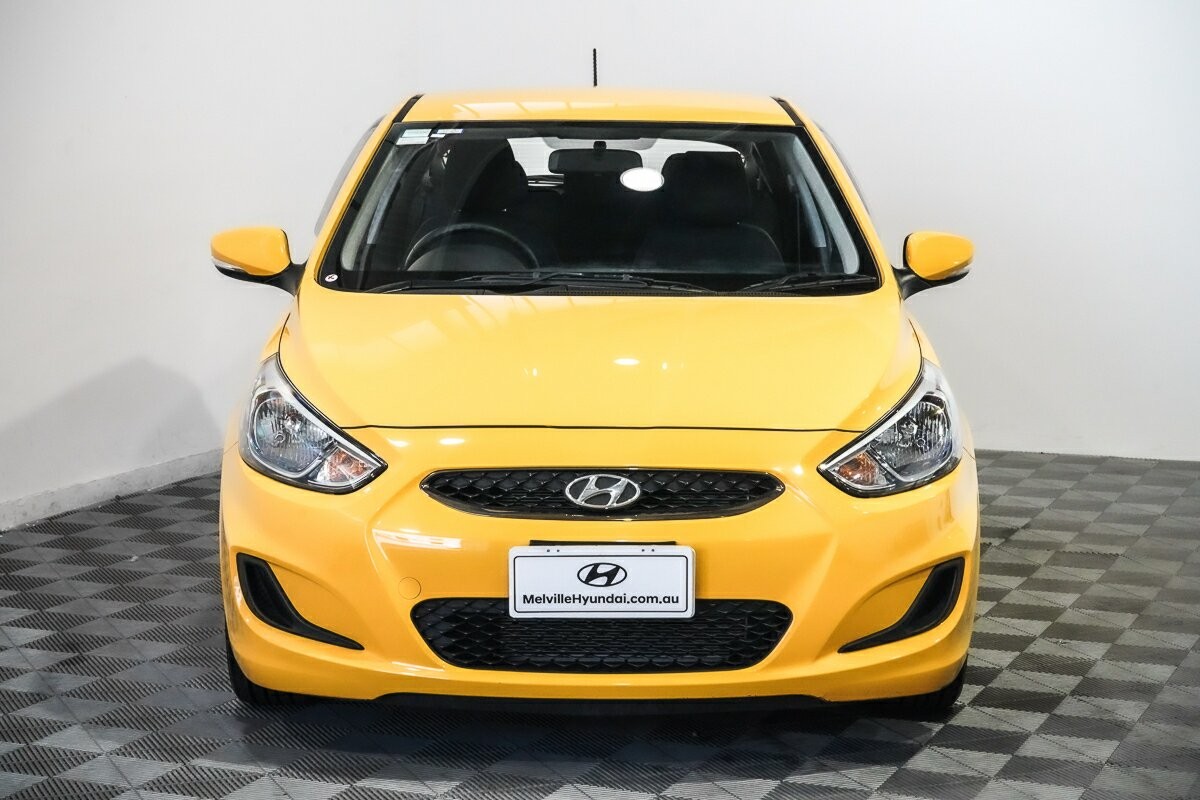 Hyundai Accent image 3