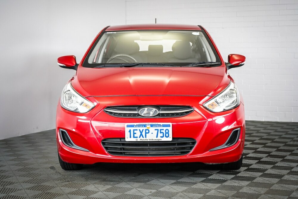 Hyundai Accent image 3