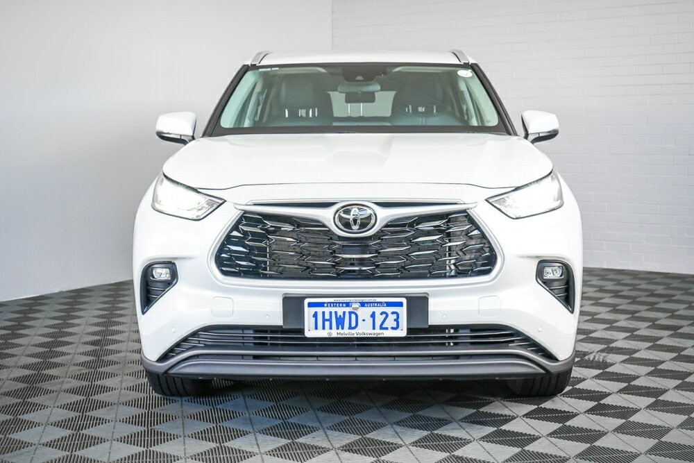 Toyota Kluger image 3