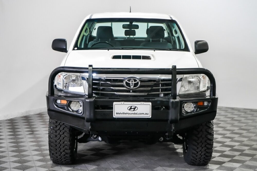 Toyota Hilux image 3