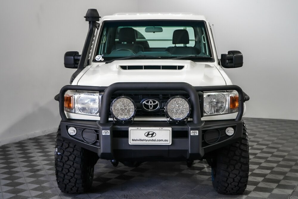 Toyota Landcruiser image 3