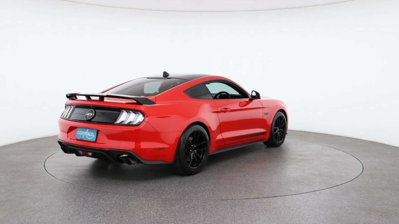 Ford Mustang image 4