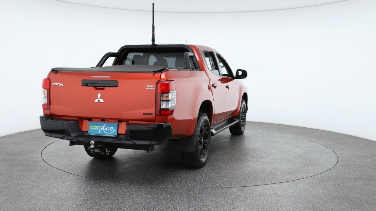 Mitsubishi Triton image 3