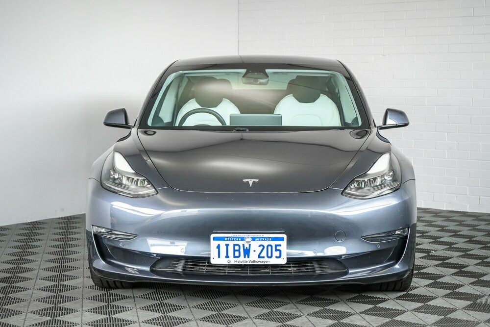 Tesla Model 3 image 3