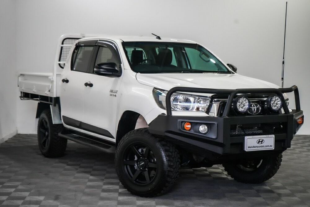 Toyota Hilux image 1