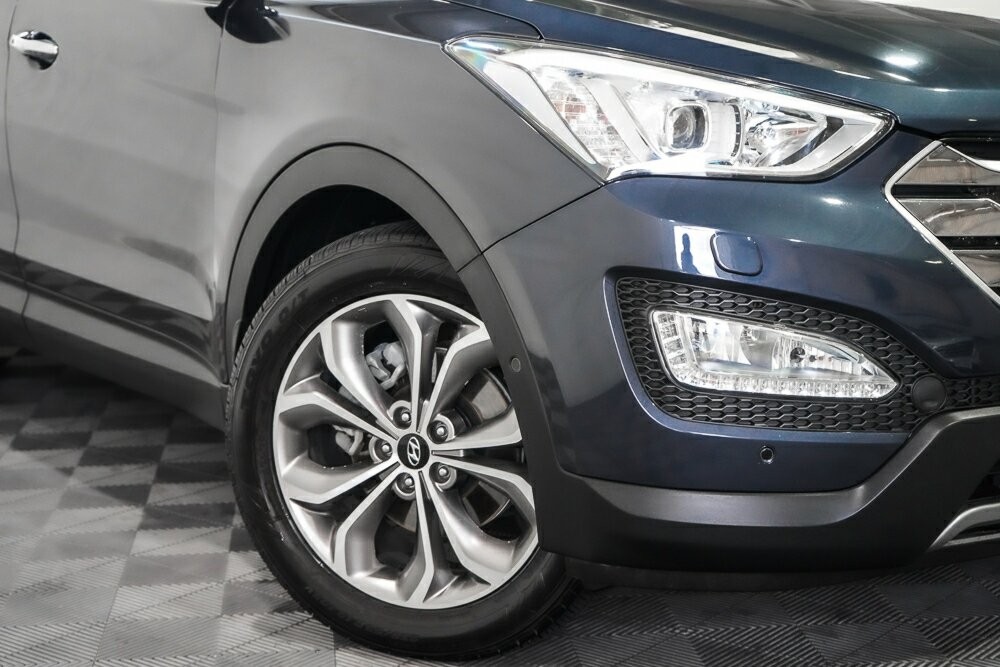 Hyundai Santa Fe image 2