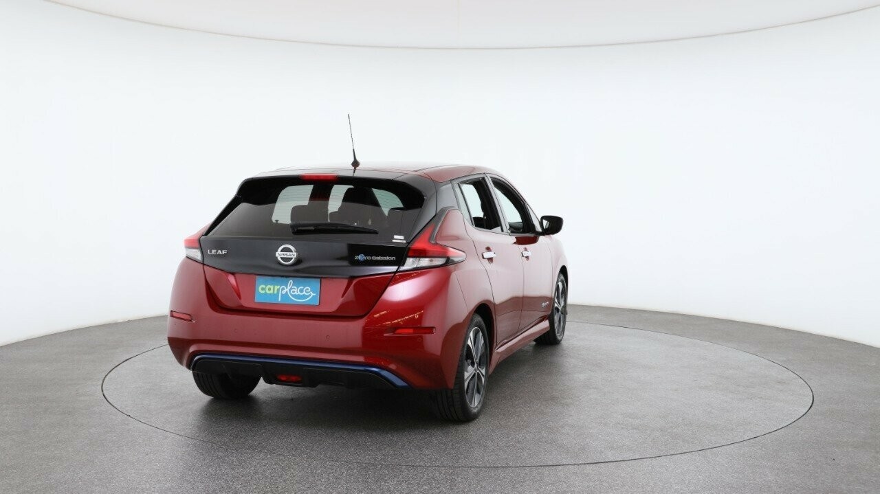 Nissan Leaf image 3