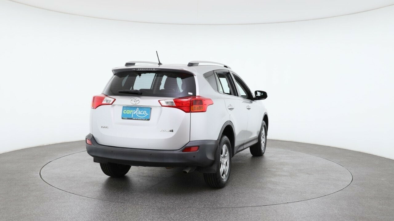 Toyota Rav4 image 3