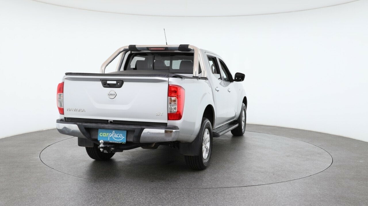 Nissan Navara image 3