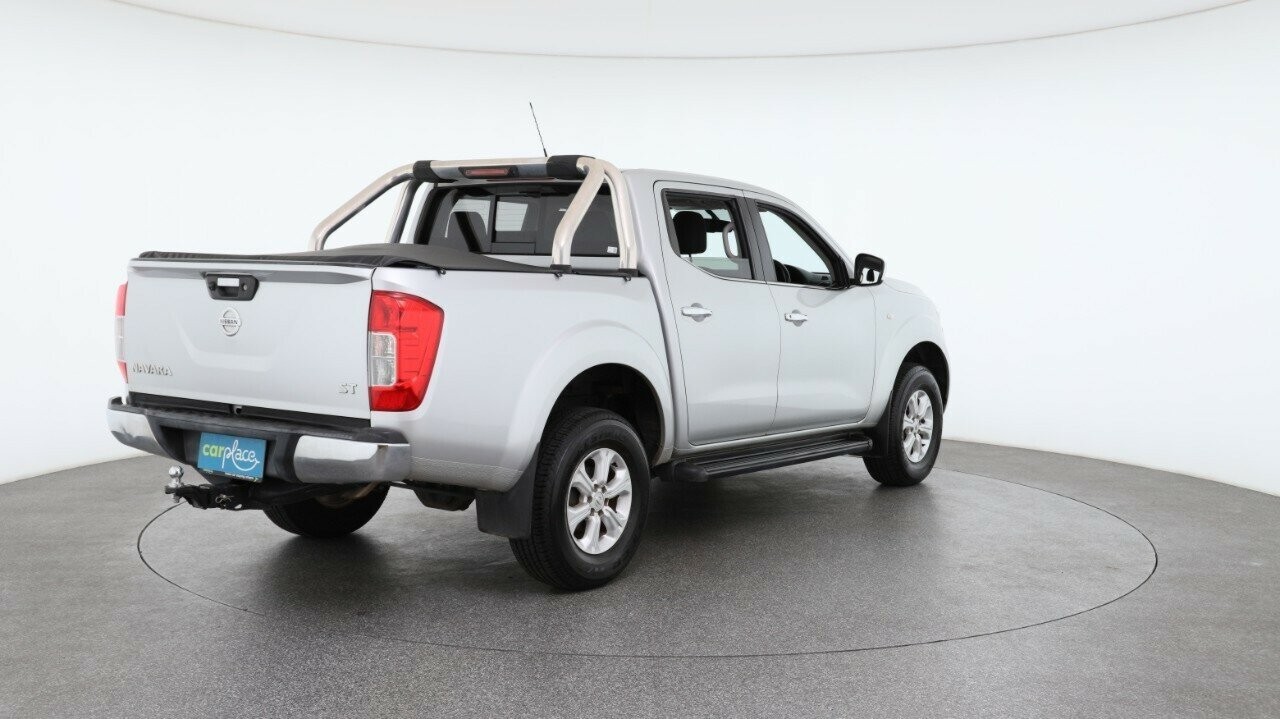 Nissan Navara image 4