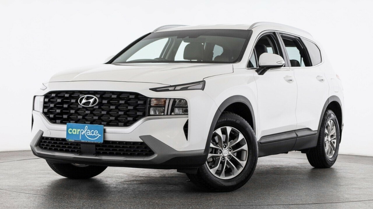 Hyundai Santa Fe image 1