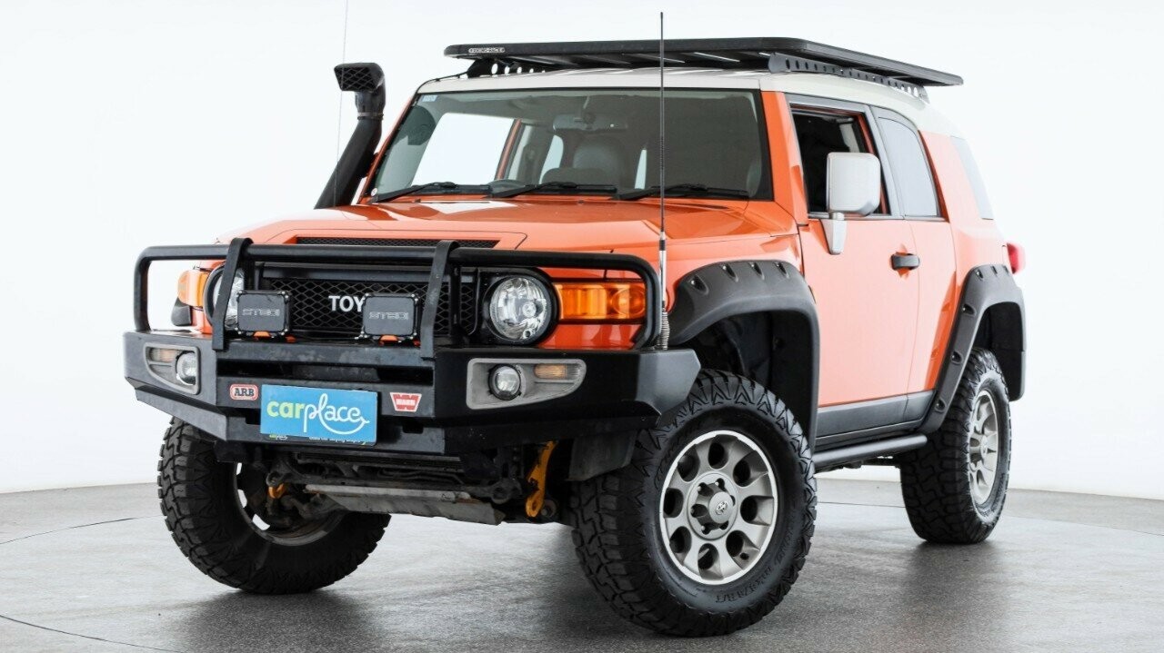 Toyota Fj Cruiser image 1