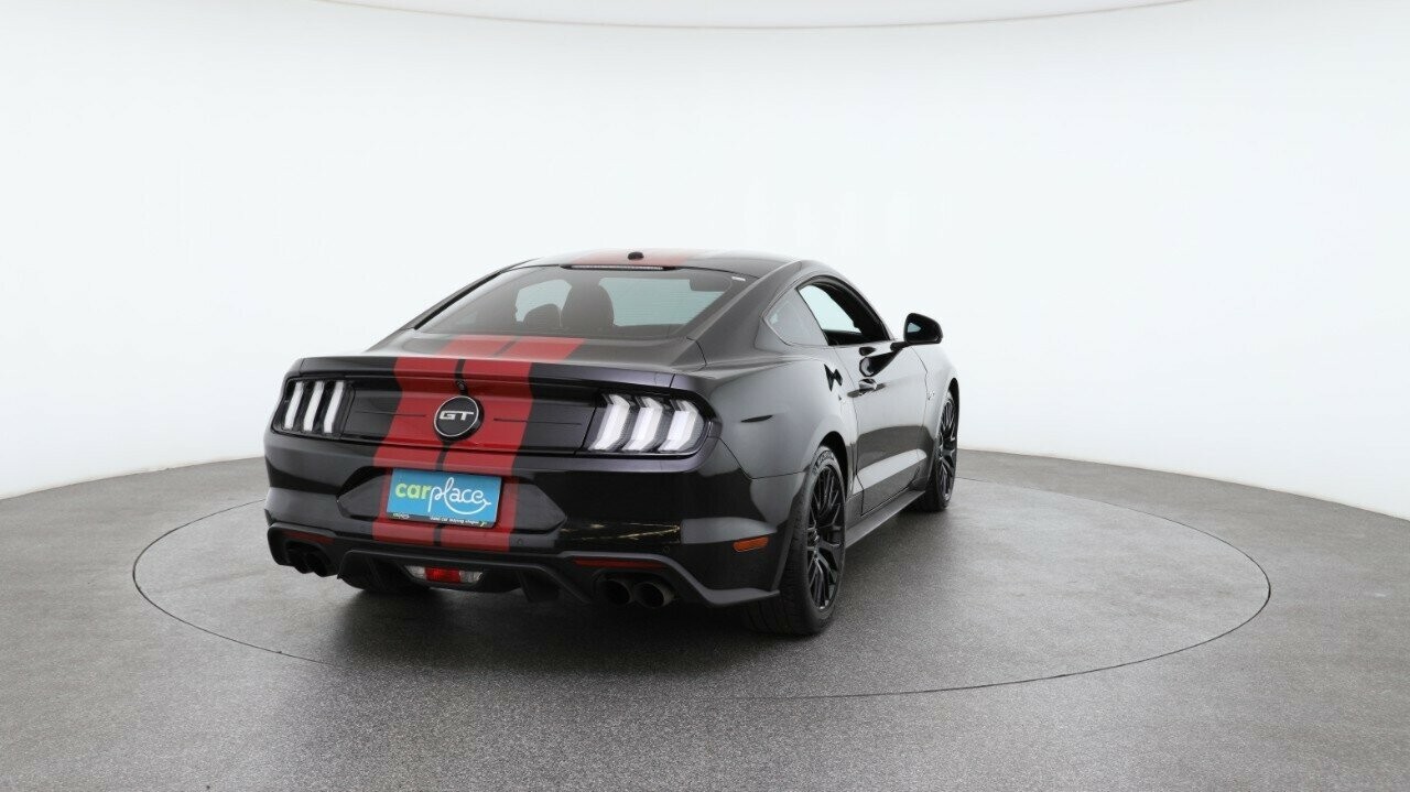 Ford Mustang image 3