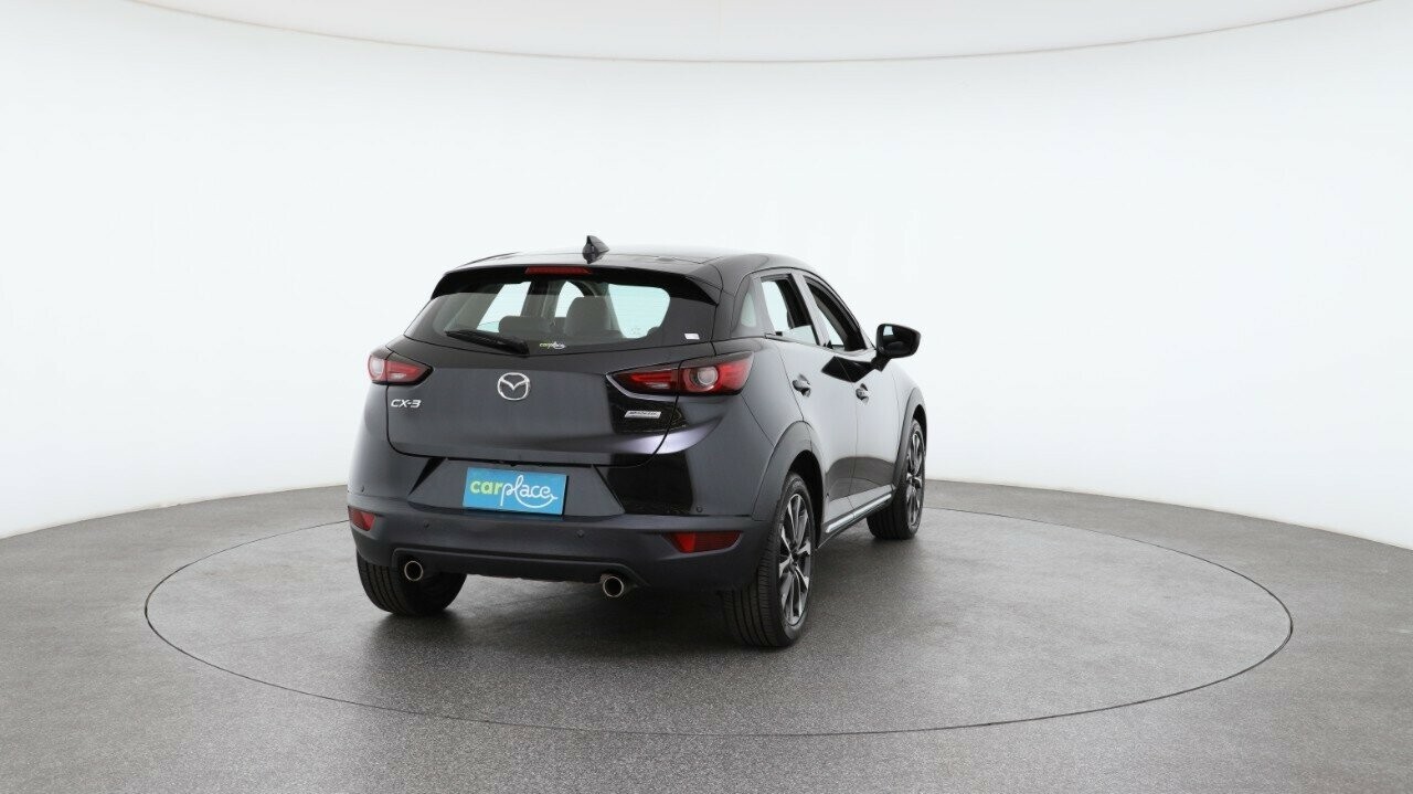 Mazda Cx-3 image 3