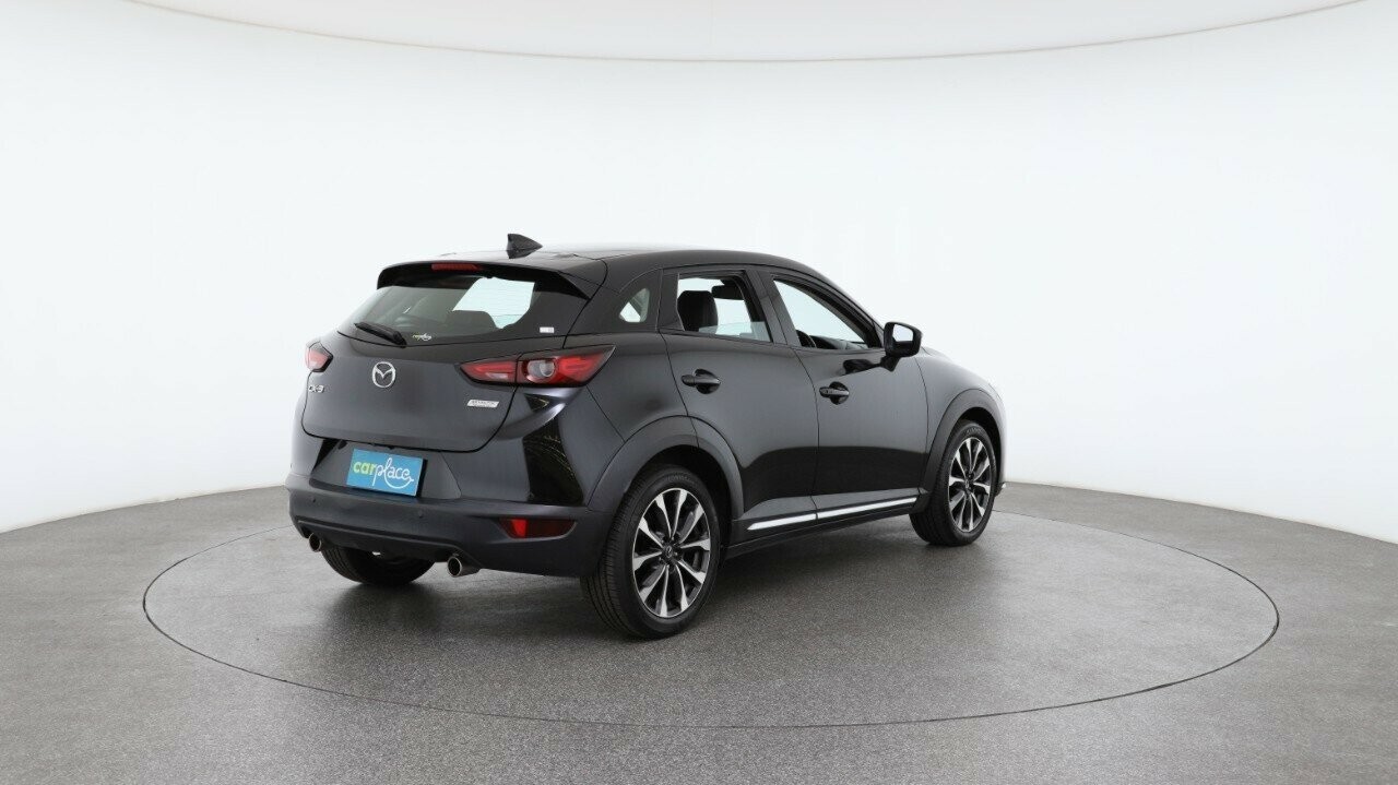 Mazda Cx-3 image 4