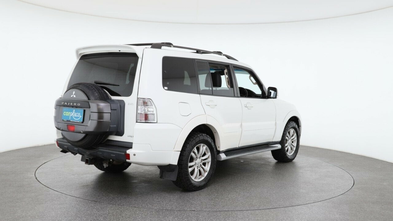 Mitsubishi Pajero image 4