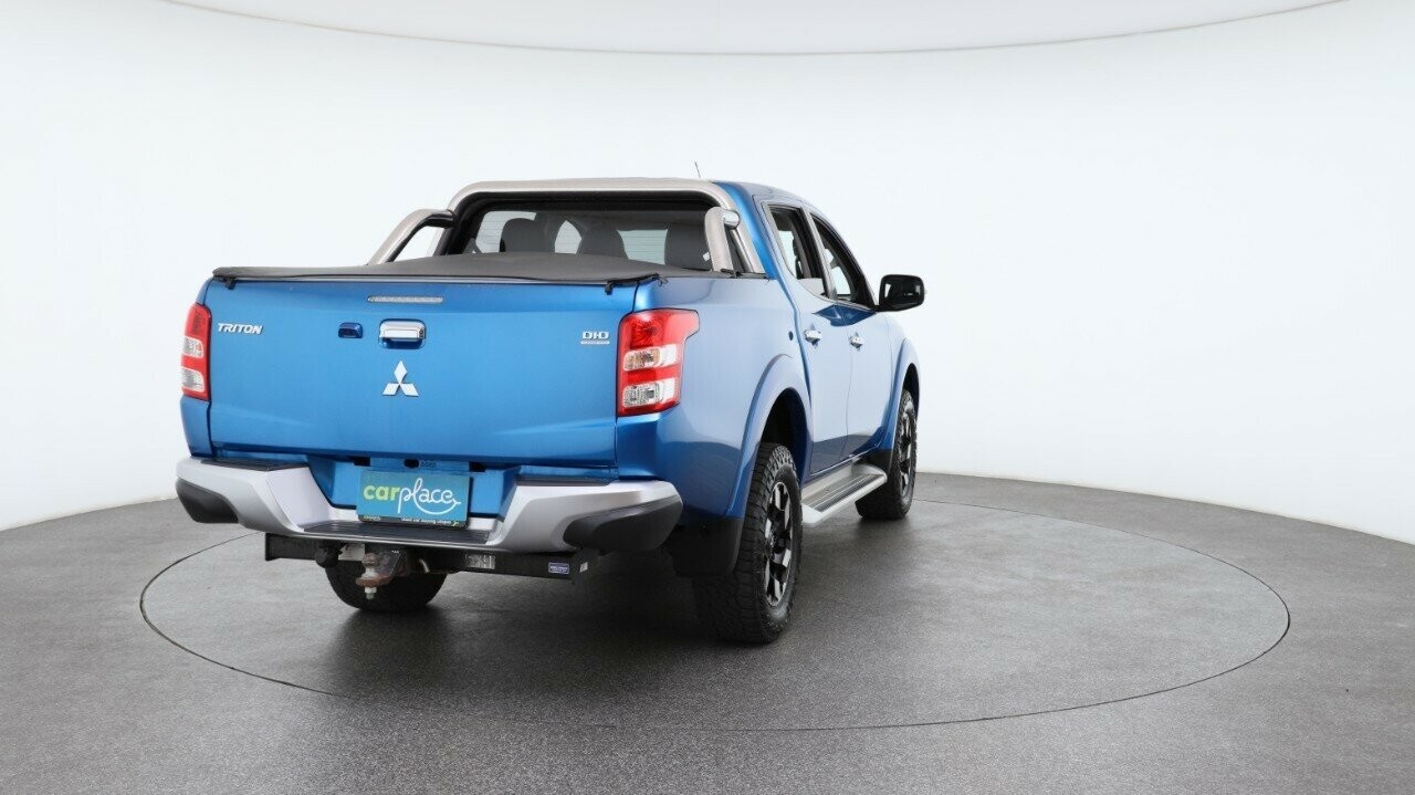 Mitsubishi Triton image 3