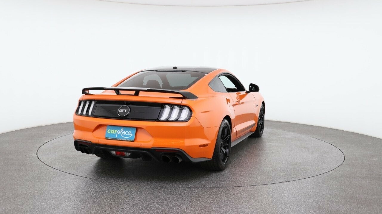 Ford Mustang image 3