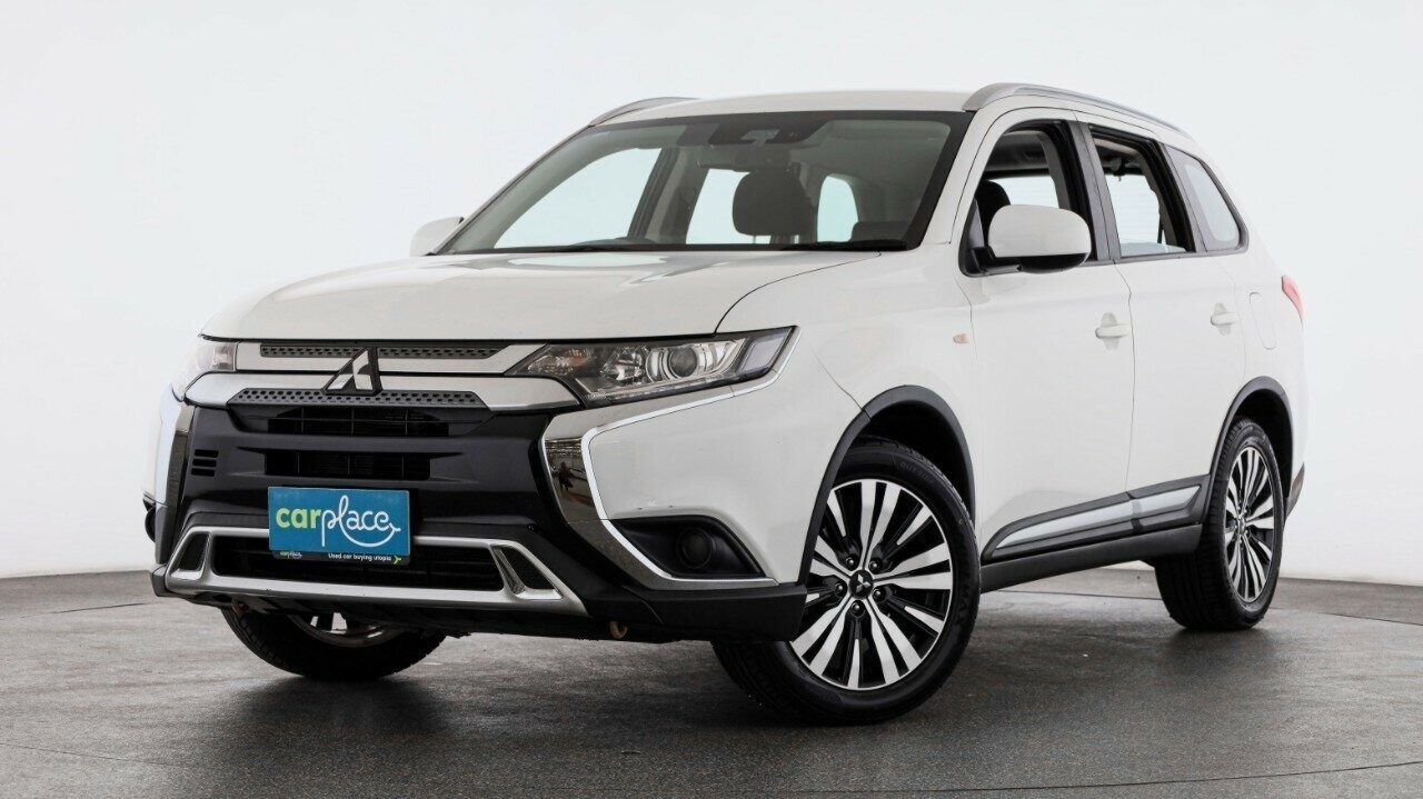 Mitsubishi Outlander image 1